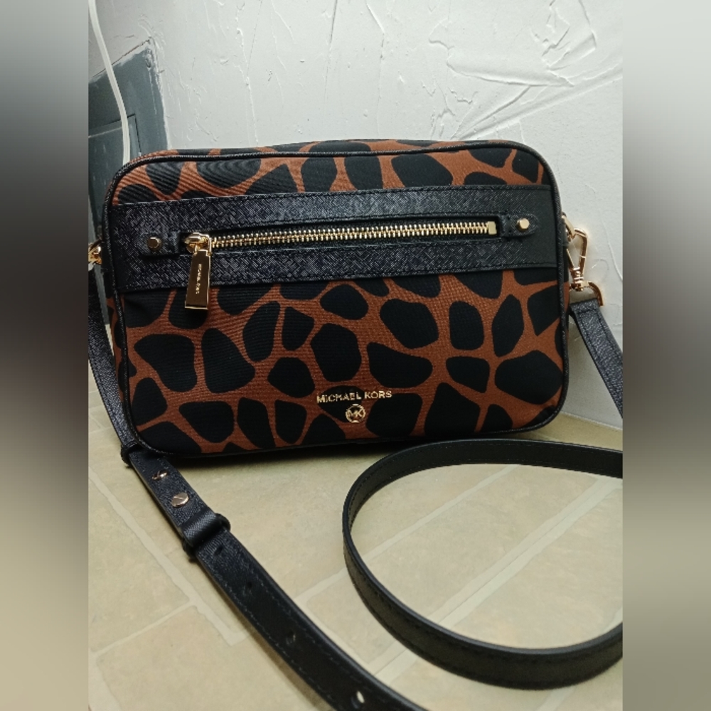 NWOT Michael Kors Crossbody bag